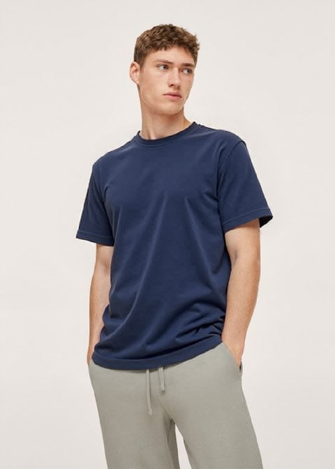 Basic T-Shirt